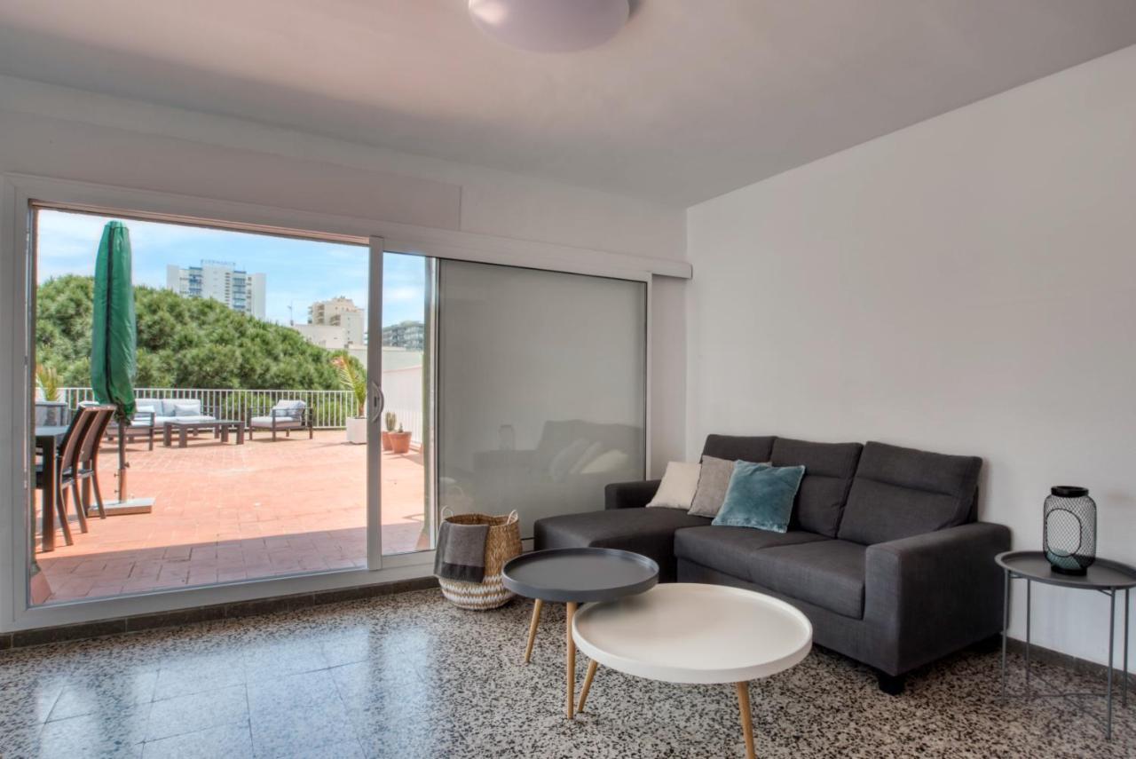 Albatros: Central 5-Person Apartment with Terrace, Parking, Near Beach Platja d'Aro Exterior photo